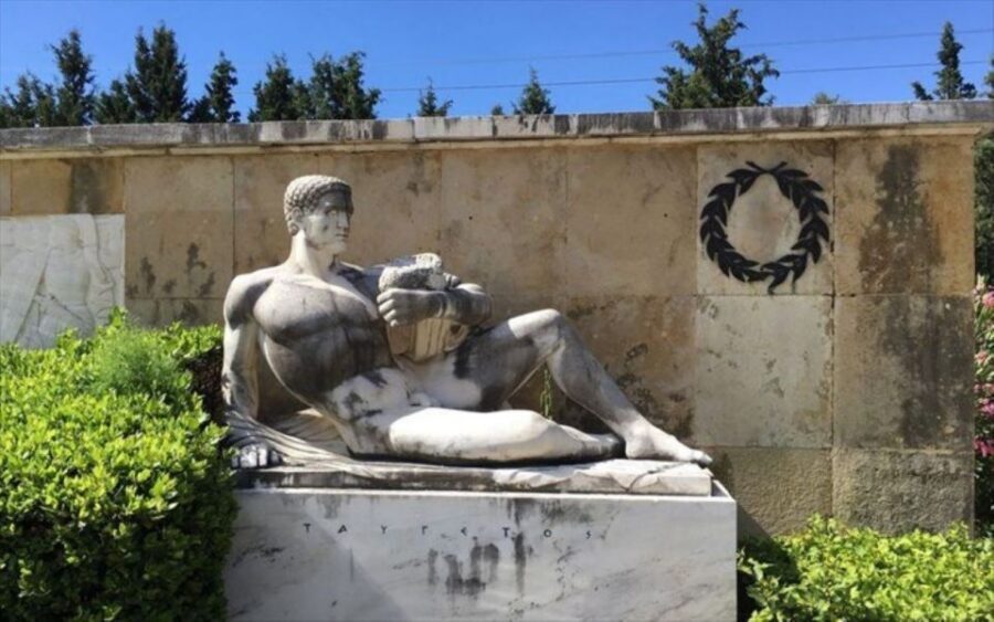 From Athens: Private Historic Tour to Marathon & Thermopylae - Price and what you actually get for $621 per group