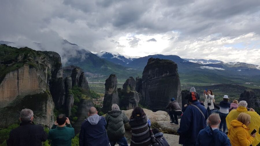 From Kalambaka or Kastraki: Midday Meteora Tour - Meteora at midday: why this timing works