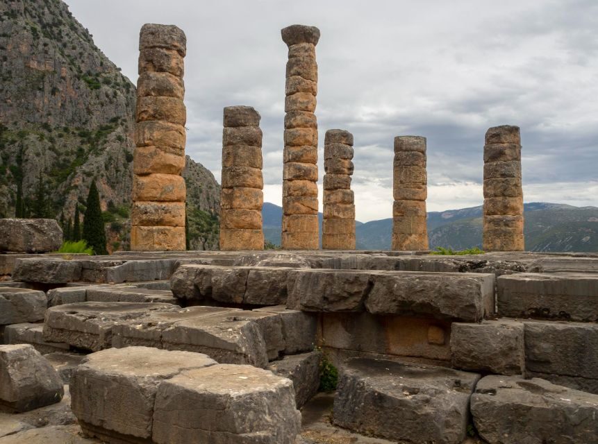 ''Full-Day Tour of Delphi-Monastery Hosios Loukas- Livadia'' - Hosios Loukas monastery: two churches, Byzantine gold, and Loukas relics