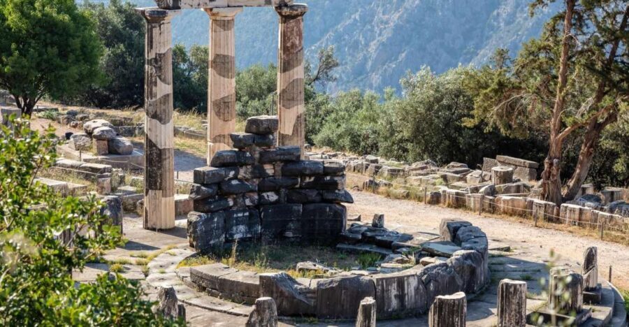 ''Full-Day Tour of Delphi-Monastery Hosios Loukas- Livadia'' - Delphi Archaeological Museum: the objects that make the myths feel real