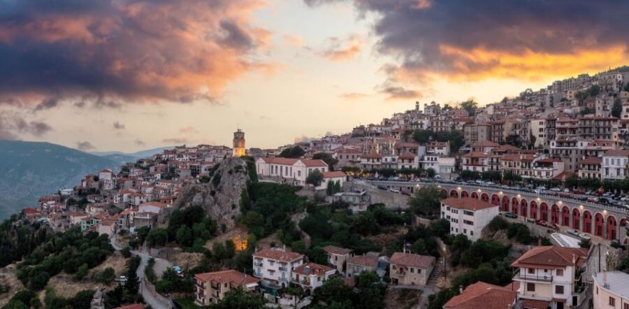 ''Full-Day Tour of Delphi-Monastery Hosios Loukas- Livadia'' - Should you add a licensed guide at the sites?