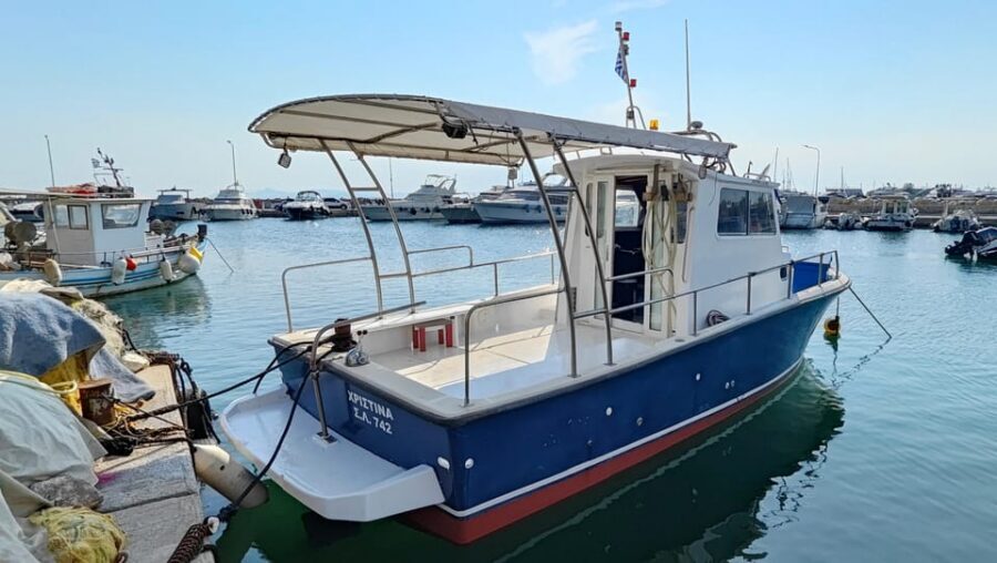Glyfada Athens : Fishing and Swimming Tour with Lunch - Getting on board: the 2nd Marina meet-up and the “easy to find” part