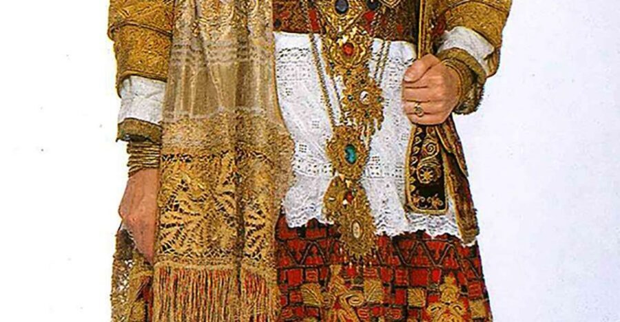 Greek dance lessons - A fun way to understand Greek folk dance, not just copy steps