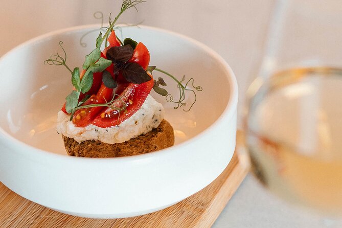 Greek Food pairing with traditional music in Pagrati Athens - Six courses that follow the music (not the other way around)