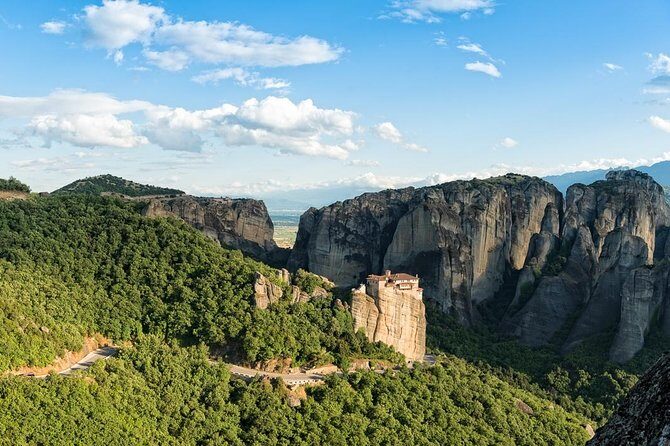 Hiking in magnificent Meteora - Group size, energy level, and what to pack