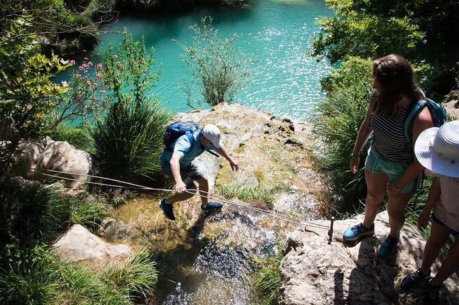 Hiking in Polilimnio Waterfalls - Included photos and snacks: small comforts that change the experience