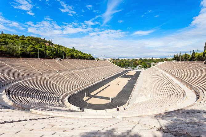 Hop on Hop Off Classic tour of Athens, Piraeus & Beaches - Riding comfort: Wi-Fi, 16-language audio, and the traffic reality check