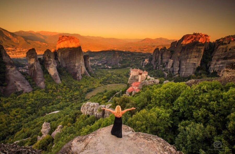 Kalabaka: Meteora Private Day Tour with a Local Guide - Monks Still Live Here: The Part That’s Hard to Fake