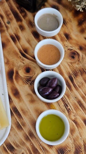 Kalamata Food Tour: Greek Food Treasures and Traditions - Lunch at a Souvlaki Restaurant: A Light Meal That Finishes the Story