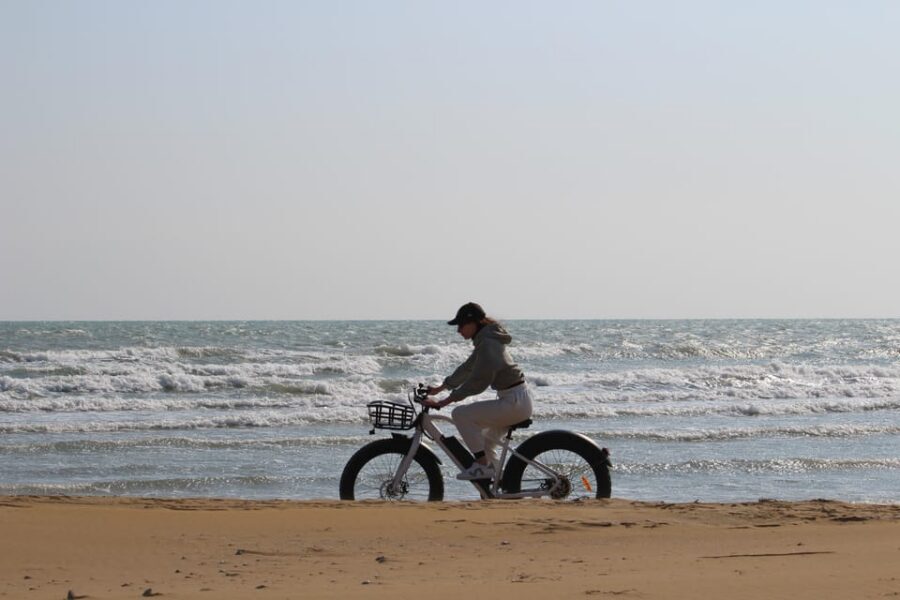 Katakolo: E-bike Rental - Bike quality check: how to protect your day in case something is off