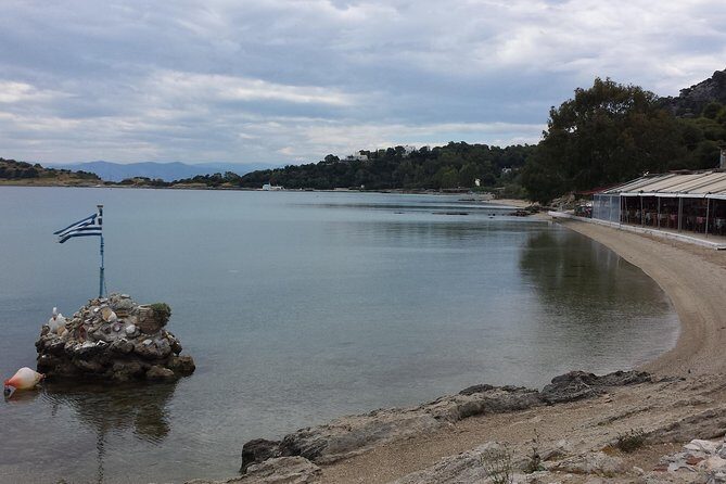 Loutraki Private Tour from Corinth - Loutraki Beach: a real break for sea air and coffee