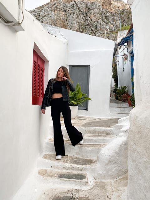 Magic Walk in Athens with Local Friends - Why the Acropolis-hill focus changes the experience