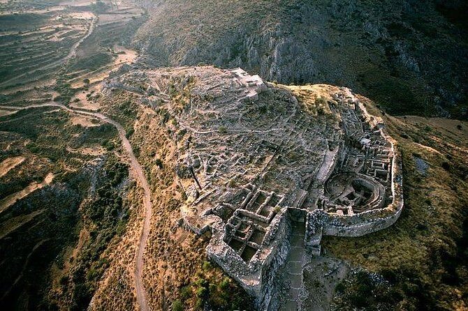 Mercedes Private Tour Anc.Corinth- Anc.Nemea - Mycenae- Nafplio - Stop 6: Archaeological Museum of Ancient Mycenae and Agamemnon’s World