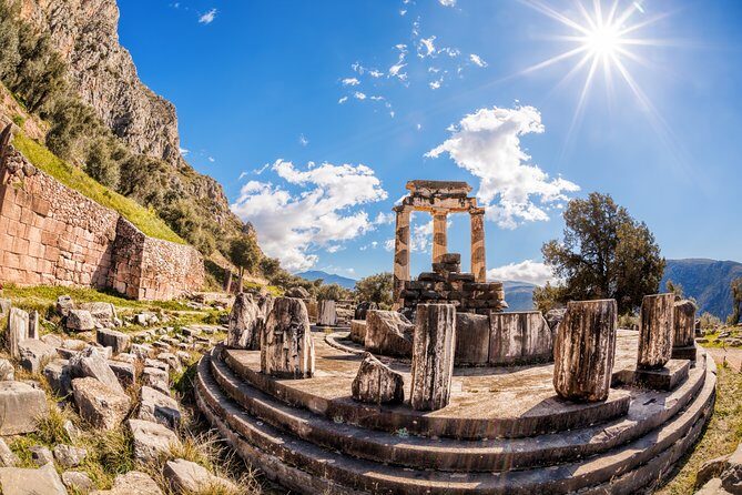 Mercedes Private Tour to Delphi and Arachova - Price and logistics: what you’re really paying for