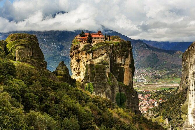 Meteora and Thermopylae Private Tour from Athens - Great Meteoron and the Clifftop Monastery Visits: Why Meteora Feels Like a Movie Set