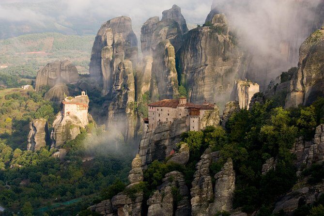 Meteora daytrip private tour for groups from Athens - A long Athens-to-Meteora ride you can actually handle
