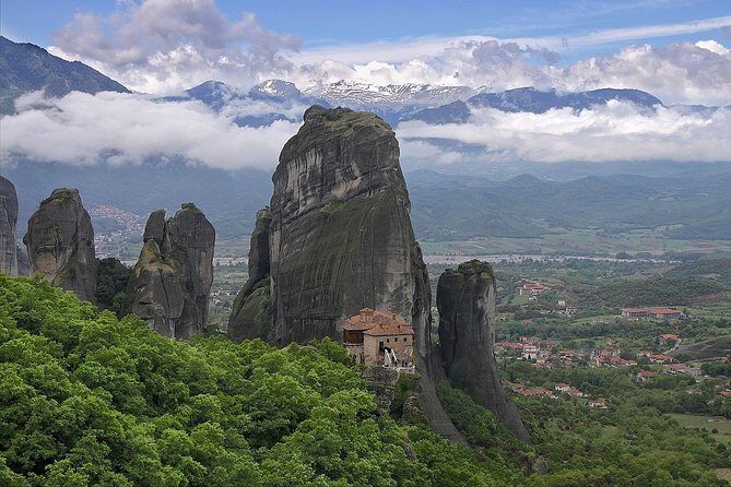 Meteora Full Day Private Tour From Athens - Meteora approach from central Greece: the “wow” moment