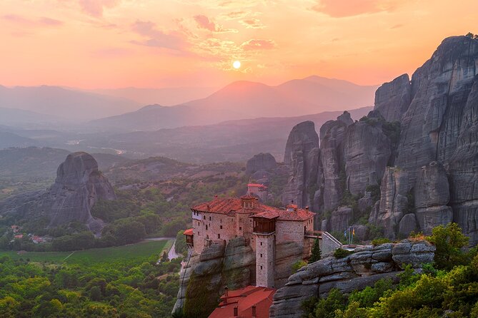 Meteora Full Day Private Tour from Athens including Lunch - Lunch near Kastraki: the good reset after the climb
