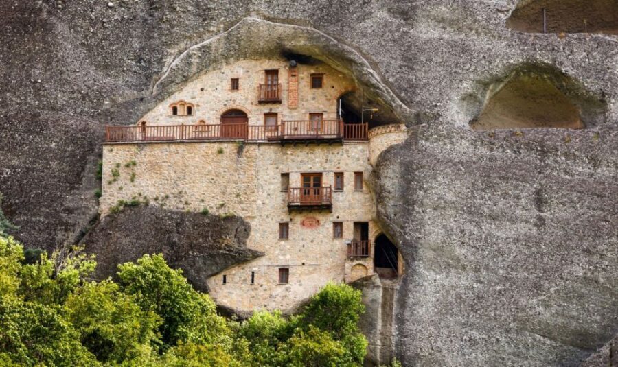Meteora: Guided Sunset Tour with Monasteries & Caves Visit - The sunset photo stop: getting the best shots in 30 minutes