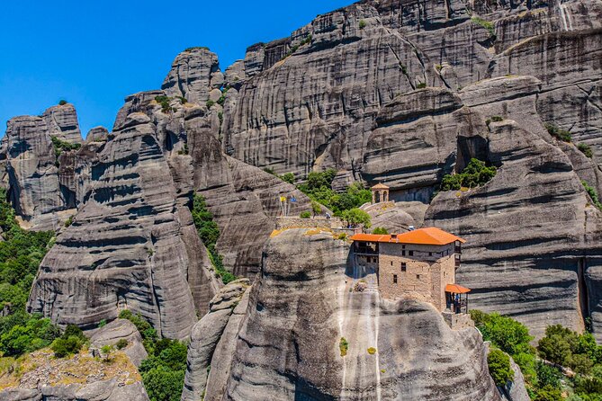 "Meteora Highlights: A Journey Among the Sky-High Monasteries" - Agios Stefanos: The Most Accessible Meteora Stop