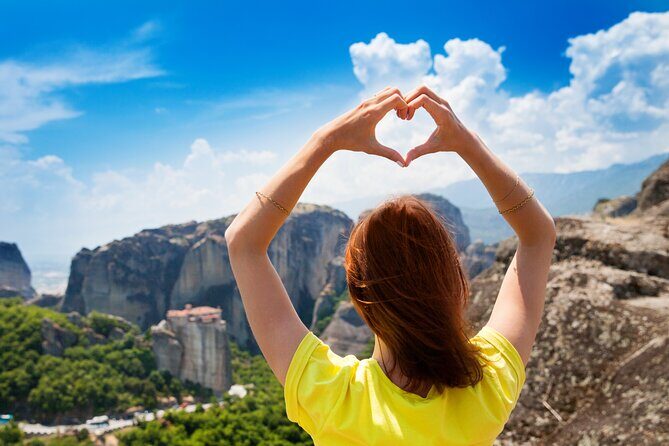Meteora: Hiking Tour with Local Guide and Monastery Visit - Why Meteora on foot beats the quick stop
