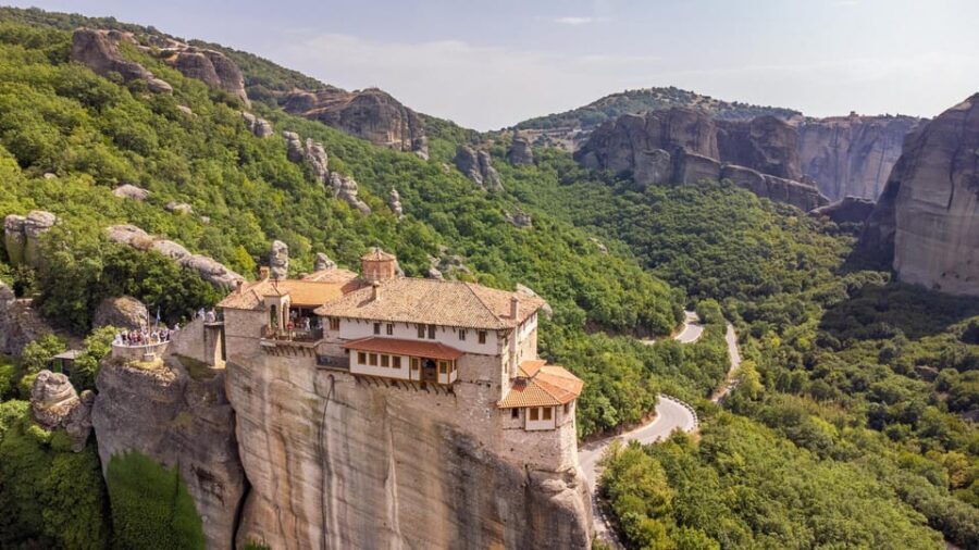 Meteora Monasteries "Byzantine Walks" From Thessaloniki - Leaving Thessaloniki: the comfort math of a long bus day
