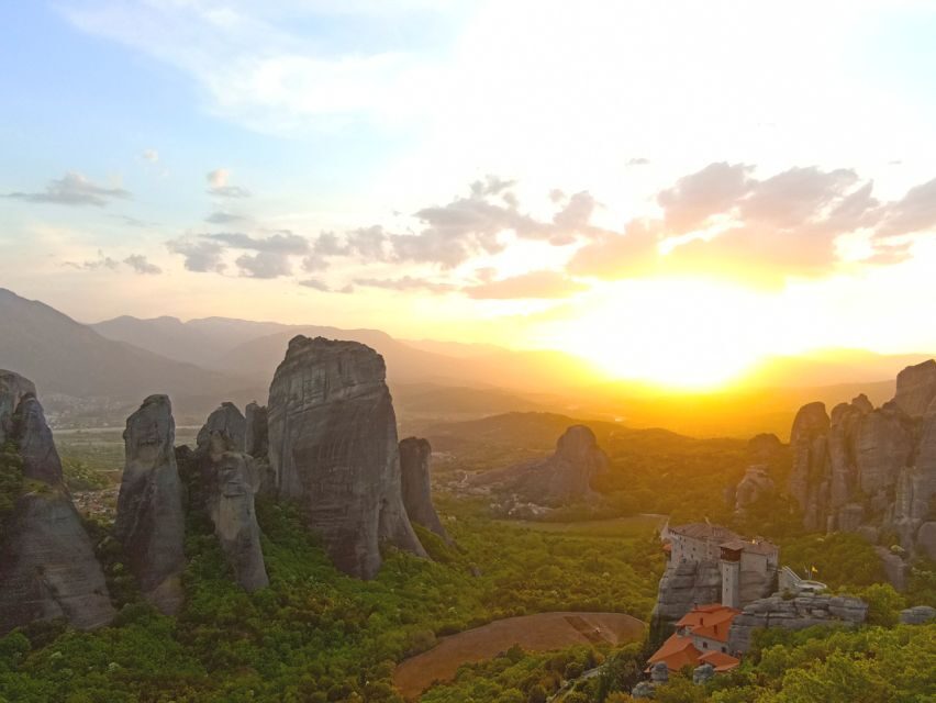 Meteora Sunset with Photos Stops & to the Cave of St. George - Sunset on the Rocks: Why This Four-Hour Route Works