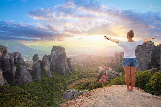 Meteora Tour: Monasteries, Lunch & Optional Athens Transfer - Optional monastery climbs: Agia Triada and Saint Nicholas (Anapafsas)