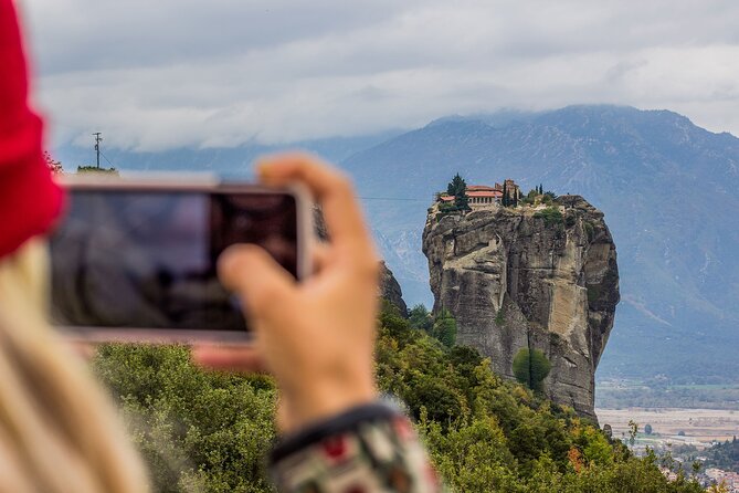 Meteora Tour: Monasteries, Lunch & Optional Athens Transfer - Ride comfort: A/C, Wi‑Fi, and the small details that matter
