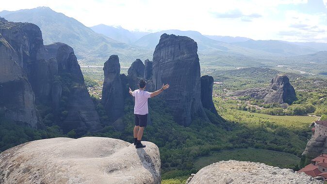 Midday Meteora Monastery tour from Kalabaka's train station - From Kalabaka train station to the rocks: the ride that sets the tone