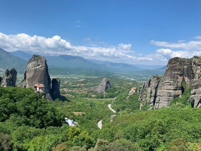 Midday Tour in Meteora from Kalabaka's trainstation - Midday Meteora: why 4 hours feels like the right dose