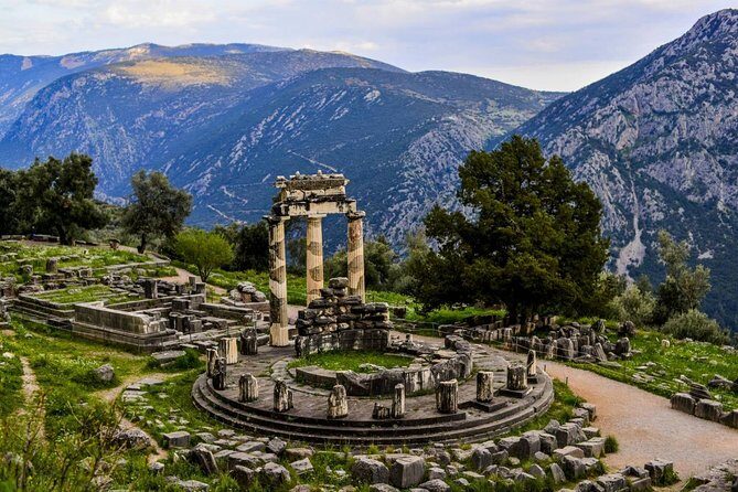Mystical Delphi & Hosios Loukas Byzantine Wonder Luxury Day Tour - Athens Pickup and the Wi‑Fi Factor for a Long Day