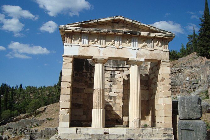 Mystical Delphi & Hosios Loukas Byzantine Wonder Luxury Day Tour - Delphi Archaeological Site: See the Big Names Without Feeling Rushed
