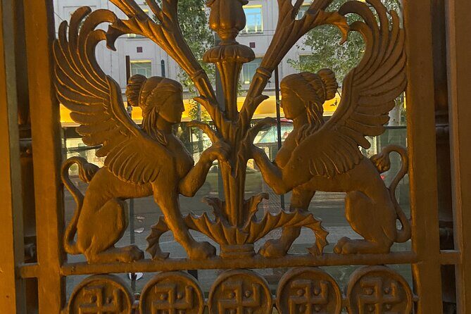 Myths and Legends of Athens Walking Tour - Meeting point and timing: start near transit, end where it’s easy