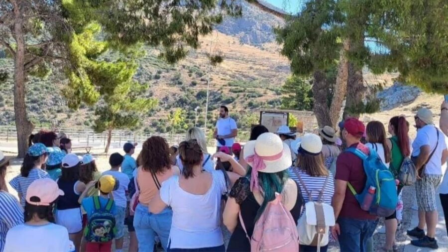 Náfplio: Private walking tour with a local tour guide - Nafplio’s old town, guided by someone who actually lives it
