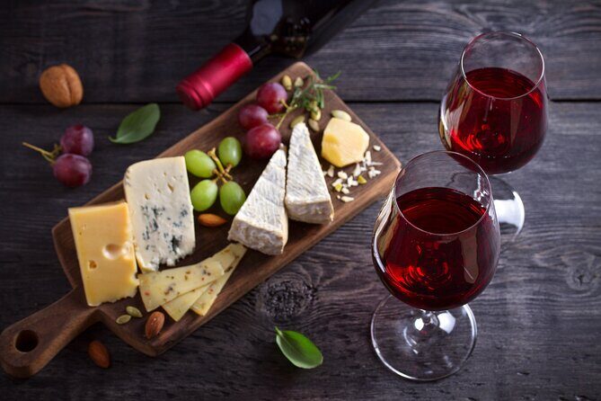 Nemea Wine Tasting & Nafplio Full-Day Private Tour from Athens - Nafplio Town Time: Lunch, Strolls, and Sea-View Breaks
