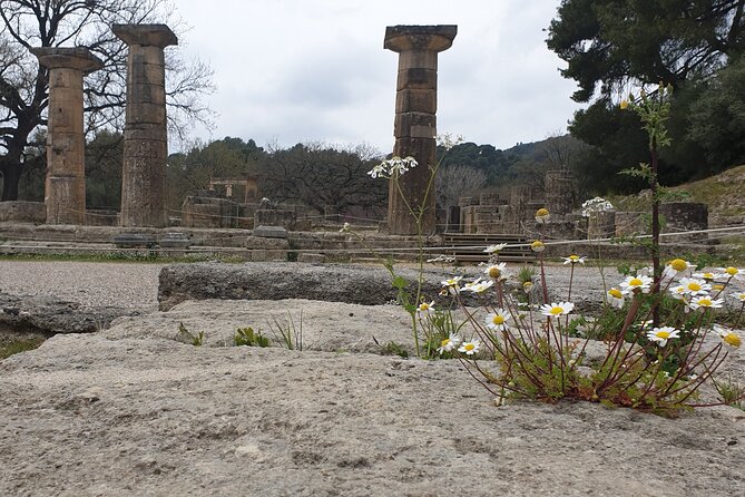 Olympia Skip-The-Lines private tour with official tourist guide - The Temple of Zeus: the biggest Peloponnese temple moment
