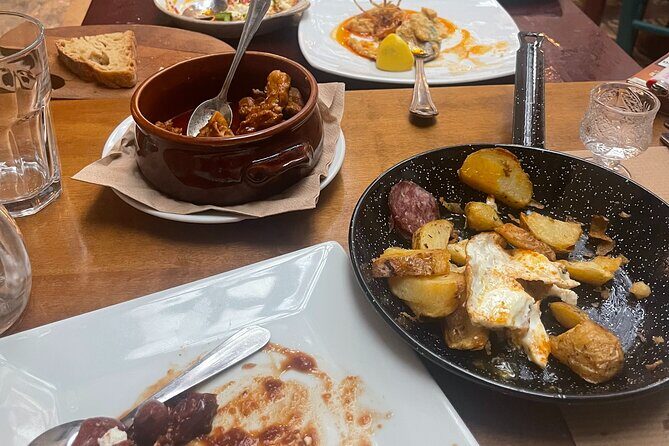 Piraeus Food Walking Tour - Lunch with multiple mezedes, souvlaki, and an easy drink choice