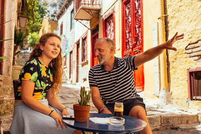 Private City Kickstart Tour: Athens - Plaka on cobblestones: old-town Athens without the museum vibe