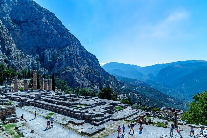 Private Delphi and Hosios Loukas Monastery - Great Lunch and Drinks Included - Getting There Comfortably: 8:00 Pickup, Newer Vehicles, and Real Flexibility