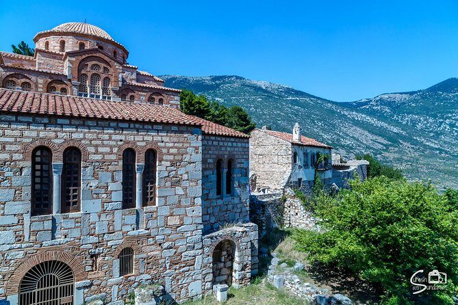 Private Delphi and Hosios Loukas Monastery - Great Lunch and Drinks Included - Lunch and Drinks: The Real Reason This Day Feels Different