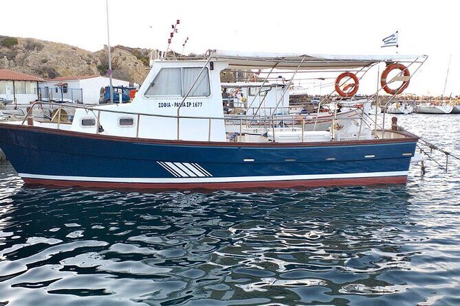 Private Fishing Trip in a Traditional Boat from Athens - The Rafina Port stop: why this dock and timing matter
