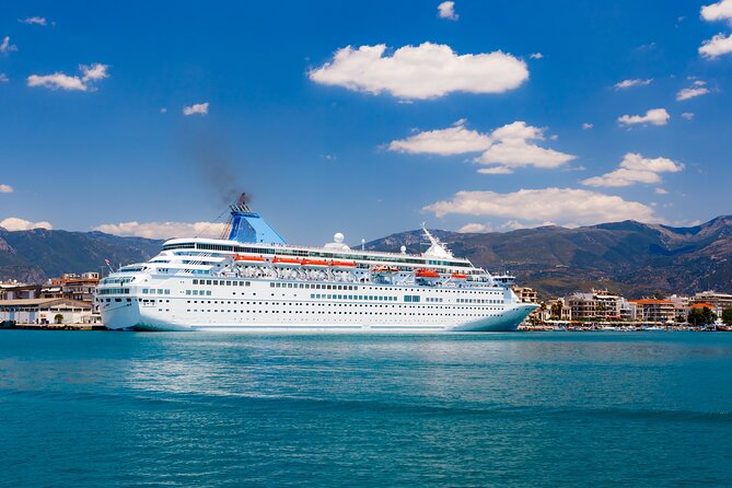 Private Limo Transfer From Athens/Suburbs To Pireaus Port - Drop-off at Piraeus: getting you where you actually need to be