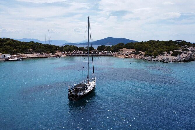 Private Luxury Sailing Cruise in Athens Riviera With Lunch - Morning Start: What the 9:00 AM Plan Means