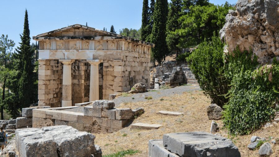 Private Luxury Tour: Delphi, Itea & the Charm of Galaxidi - Galaxidi: neoclassical charm and maritime heritage by the harbor