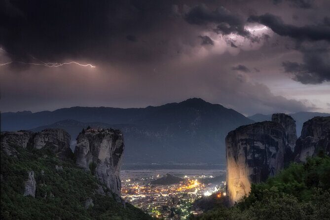 Private Meteora By Night Photography Tour - Private Pickup and a 4-Hour Night Plan