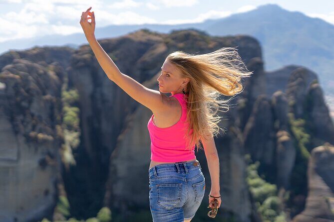 Private Meteora Photo Shoot with a Professional Photographer - The shoot itself: 1 to 2 hours, and how you’ll use the time