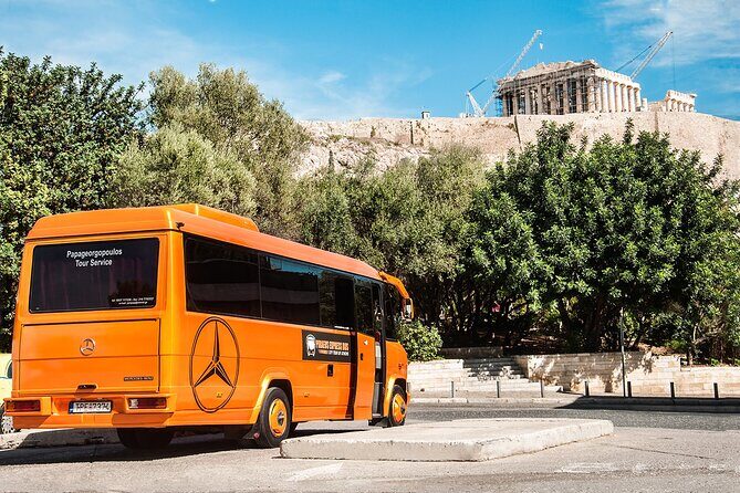 PRIVATE Minibus Tour of Athens (by Piraeus Express) - Temple of Olympian Zeus and Hadrian’s Arch: fast but impressive columns