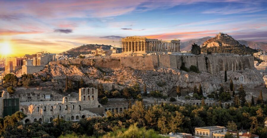 Private tour Athens, Cape Sounio, Temple Poseidon, Riviera - Athens National Archaeological Museum: big artifacts in a calm break