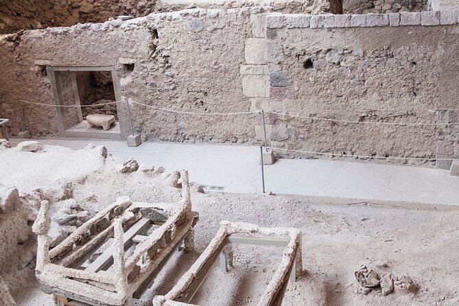 Private Tour: Santorini Highlights with Akrotiri - Akrotiri Excavations: the guided part that makes ruins click